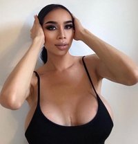 Ayana has a big penis and big breasts. - Transsexual escort in Riyadh