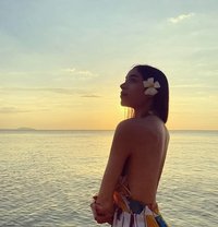 أيانا لديها ثديان كبيران وقضيب كبير. - Transsexual escort in Riyadh
