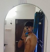 Ayansh Singh - Acompañantes masculino in Lucknow