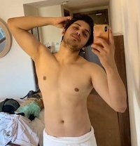 Ayansh Singh - Acompañantes masculino in Lucknow