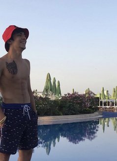 Aydın - Male escort in İstanbul Photo 4 of 7