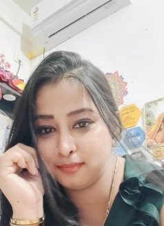 Ayesha Cam & Real Meet Escort - escort in New Delhi Photo 2 of 5