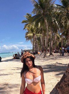 Ayesha - escort in Manila Photo 1 of 9