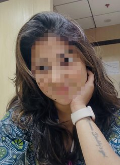 Ayesha - puta in Hyderabad Photo 1 of 3