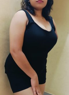 Ayesha - escort in Mumbai Photo 3 of 3