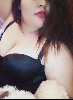 Ayesha Khan Your Hotty Chubby in Delhi - puta in New Delhi Photo 4 of 5