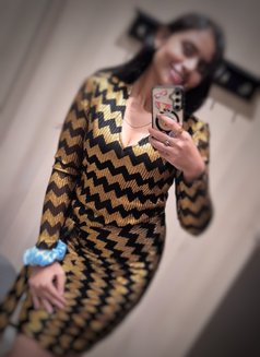 Ayesha (Meeting & Cam Session) Available - escort in Kochi Photo 3 of 4