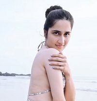 Ayesha Sheikh - puta in Tbilisi