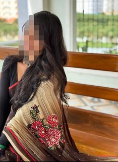 Ayesha Tamil Actress GFE in Dubai - escort in Dubai Photo 7 of 19