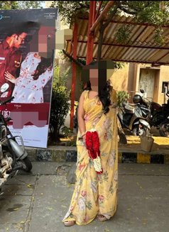 Ayesha Tamil Actress GFE in Dubai - escort in Dubai Photo 8 of 19