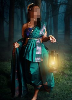 Ayesha Tamil Actress GFE in Dubai - escort in Dubai Photo 14 of 19