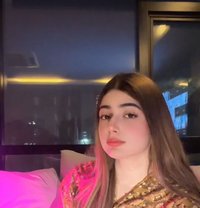 Ayesha Vip Model - puta in Al Manama Photo 1 of 5