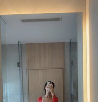 Ayha - puta in İstanbul