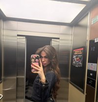 Ayha - puta in İstanbul