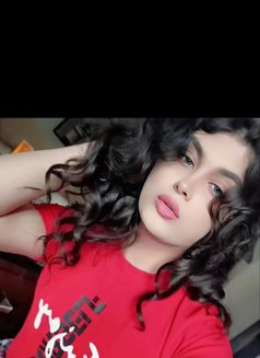 Ayham - Transsexual escort in Damascus Photo 1 of 3
