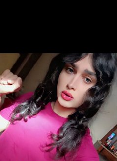 Ayham - Transsexual escort in Damascus Photo 2 of 3