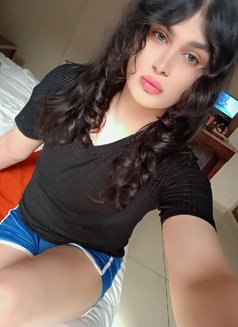 Ayham - Transsexual escort in Damascus Photo 4 of 5