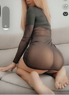 Ayia - Transsexual escort in London Photo 1 of 3