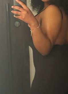 Ayinke - escort in Okinawa Island Photo 2 of 4