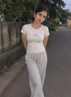 Ayisha - escort in Chennai Photo 1 of 2