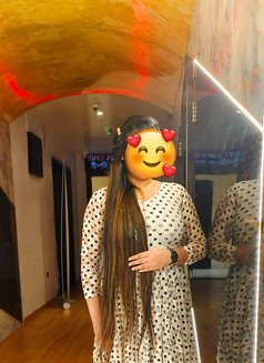 Ayisha - puta in Dubai Photo 2 of 6