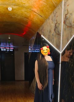 Ayisha - puta in Dubai Photo 6 of 6