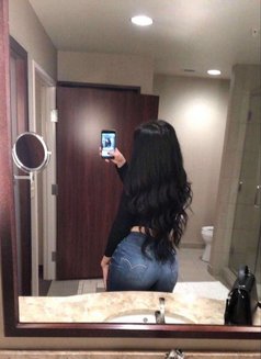 Ayjan - escort in Dubai Photo 7 of 9