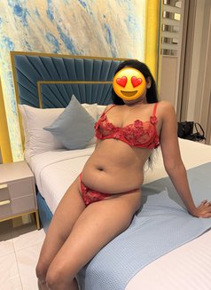 Ayomi Silva - Hot girl in town - puta in Colombo Photo 2 of 23