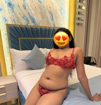 Ayomi Silva - Hot girl in town - puta in Colombo