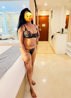 Ayomi Silva - Hot girl in town - escort in Colombo Photo 3 of 13