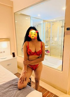 Ayomi Silva - Hot girl in town - escort in Colombo Photo 5 of 13