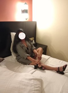 Ayomi Silva - escort in Colombo Photo 9 of 11