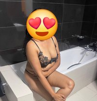 Ayomi indepndent hot and friendly girl - escort in Colombo