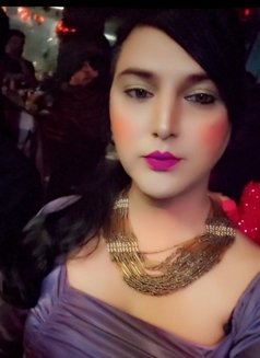 Ayra Khan - Acompañantes transexual in Lucknow Photo 22 of 30
