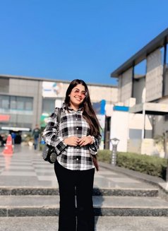 Aysha Angle - puta in Ahmedabad Photo 3 of 12