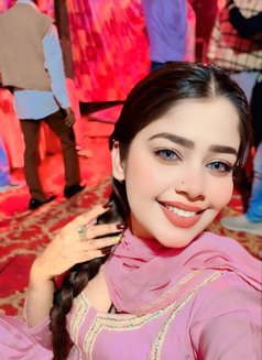 Aysha Angle - puta in Ahmedabad Photo 4 of 12