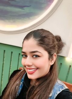 Aysha Angle - puta in Ahmedabad Photo 6 of 12