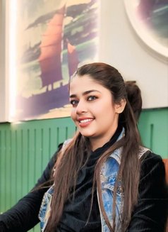 Aysha Angle - puta in Ahmedabad Photo 7 of 12