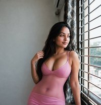 Aysha Unlimited Shot - puta in Maldives