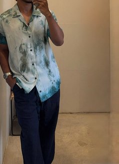 Ayu - Acompañantes masculino in Colombo Photo 1 of 2