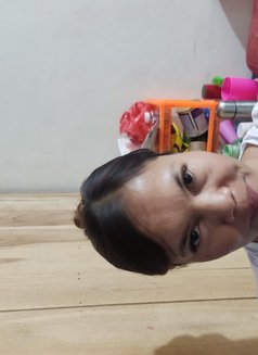 Ayumi - puta in Frankfurt Photo 1 of 3