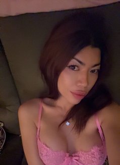 Ayumi - Transsexual escort in Paris Photo 16 of 17