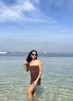 Ayumi Reacher - Transsexual escort in Manila Photo 2 of 17