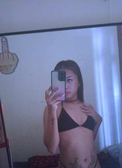Ayumi Reacher - Transsexual escort in Manila Photo 5 of 17
