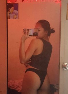 Ayumi Reacher - Transsexual escort in Manila Photo 6 of 17