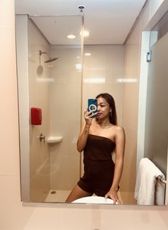 Ayumi Reacher - Transsexual escort in Manila Photo 14 of 17