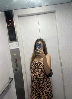 Ayumi Reacher - Transsexual escort in Manila Photo 16 of 17