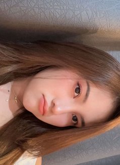 Ayunda - escort in Singapore Photo 3 of 10