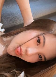 Ayunda - escort in Singapore Photo 4 of 10