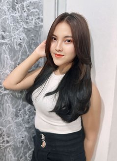 Ayunda - escort in Singapore Photo 7 of 10